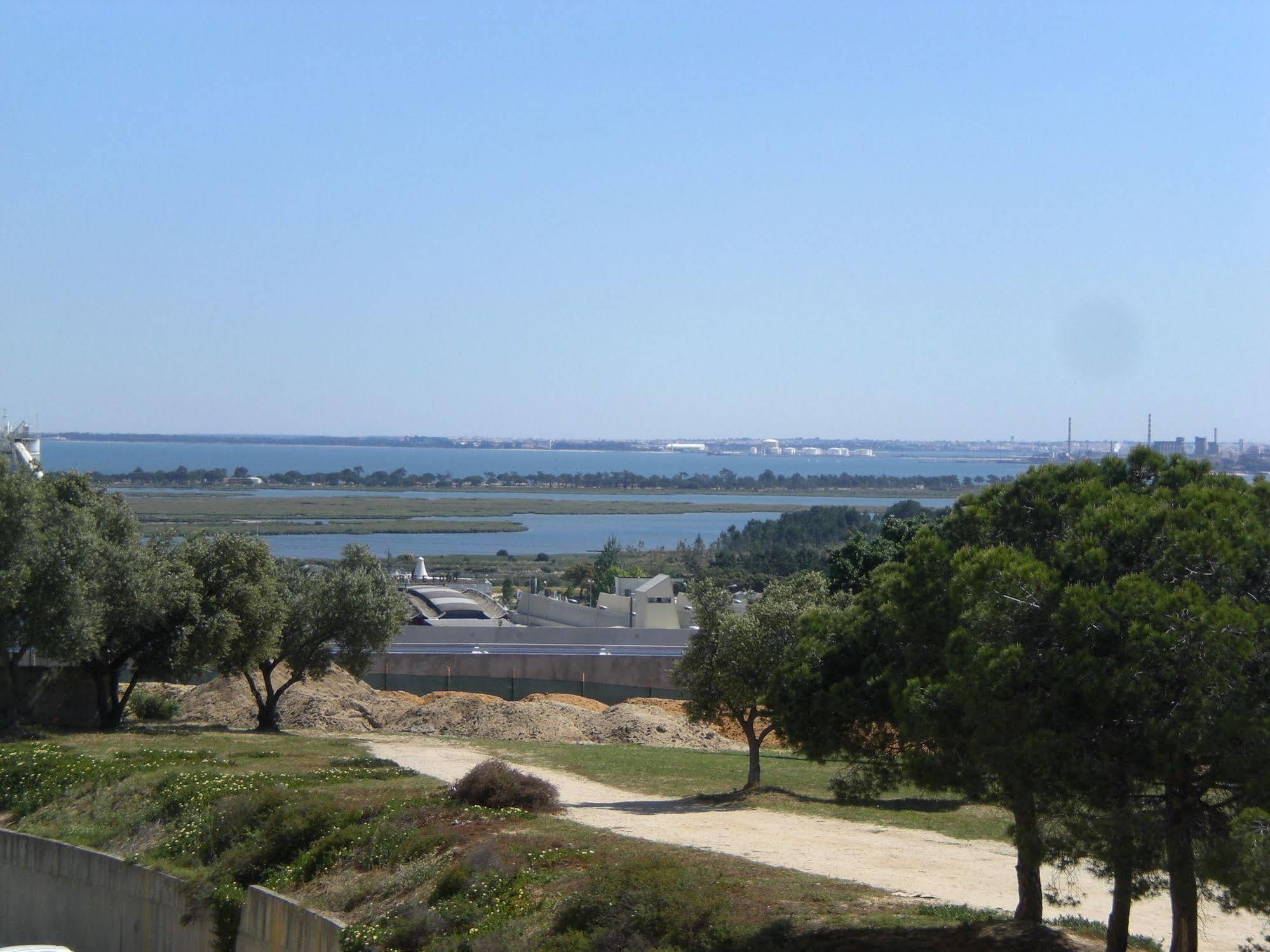 Homestay Marialva Park Seixal  Exteriér fotografie